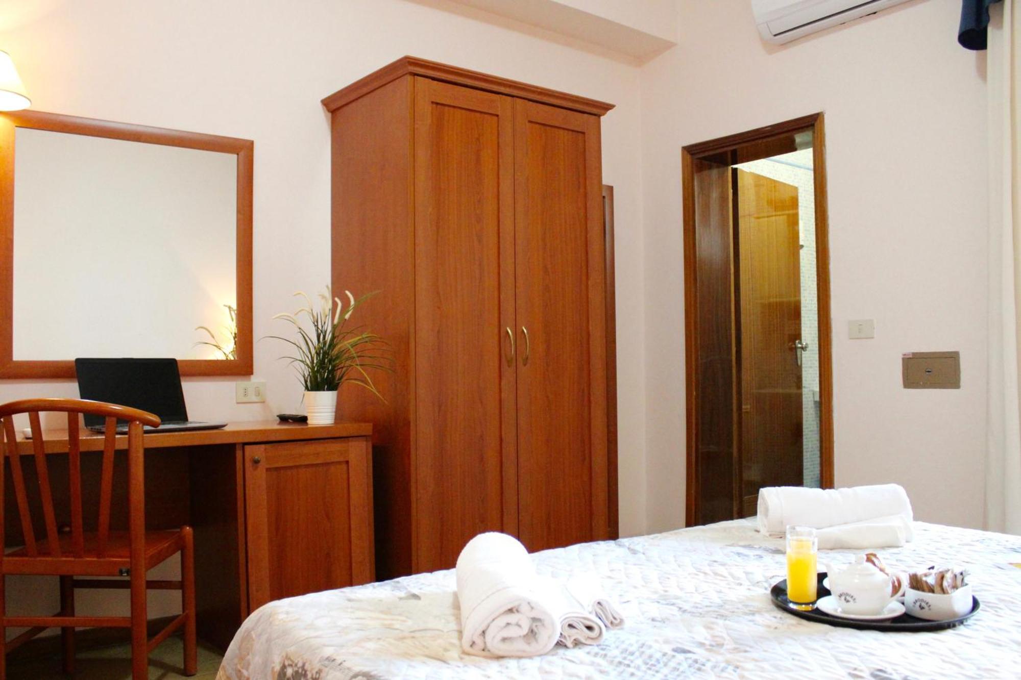 Hotel Jole チェゼナーティコ エクステリア 写真